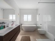 Chalet en venta en Estepona, Nueva Atalaya. Casa Chalet...