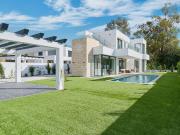 Chalet en venta en Estepona, Nueva Atalaya. Chalets.