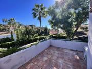 Chalet en venta en Estepona, Nueva Atalaya. Una Villa...