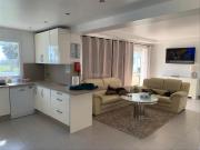 Chalet en venta en Estepona, Parque Central. Vive el...