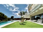 Chalet en venta en Finestrat, Golf Bahía. Chalet 3...
