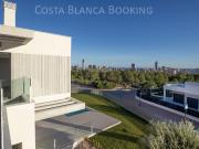 Chalet en venta en Finestrat, Golf Bahía. Chalet en...