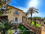 Chalet en venta en Finestrat, Golf Bahía. CHALET...