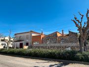 Chalet en venta en Fortià. ESPECTACULAR CASA PARELLADA A...