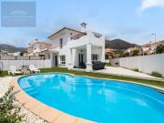 Chalet en venta en Fuengirola, Carvajal