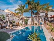 Chalet en venta en Fuengirola, Los Pacos. Venta de...