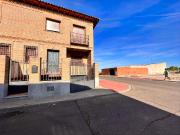 Chalet en venta en Fuensalida. Casa Chalet pareado en...