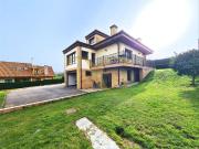 Chalet en venta en Gijón, Cabueñes. Chalet de lujo en La...