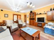 Chalet en venta en Gójar. Chalet con piscina en Gojar....