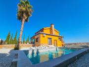 Chalet en venta en Guardia de Jaén La. Espectacular casa...