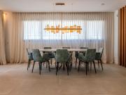 Chalet en venta en Marbella, Puerto Banús. Villa Valois:...