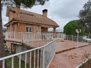 Chalet en venta en Ituero y Lama. Amplia vivienda en...