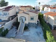 Chalet en venta en La Marina, Alicante Costa Blanca