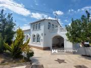 Chalet en venta en La Marina, Alicante Costa Blanca