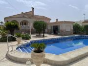 Chalet en venta en La Marina, Alicante Costa Blanca