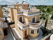 Chalet en venta en La Marina, Alicante Costa Blanca