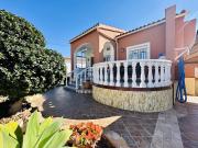Chalet en venta en La Marina, Alicante Costa Blanca