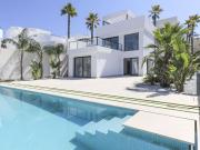 Chalet en venta en La Marina, Alicante Costa Blanca