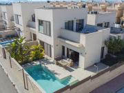 Chalet en venta en La Marina, Alicante Costa Blanca