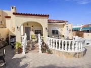 Chalet en venta en La Marina, Alicante Costa Blanca