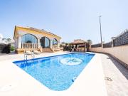 Chalet en venta en La Marina, Alicante Costa Blanca