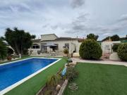 Chalet en venta en La Marina, Alicante Costa Blanca