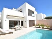 Chalet en venta en La Marina, Alicante Costa Blanca
