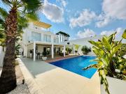 Chalet en venta en La Marina, Alicante Costa Blanca