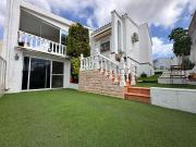 Chalet en venta en La Marina, Alicante Costa Blanca