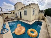 Chalet en venta en La Marina, Alicante Costa Blanca