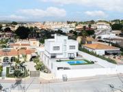 Chalet en venta en La Marina, Alicante Costa Blanca