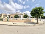 Chalet en venta en La Marina, Alicante Costa Blanca