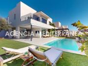 Chalet en venta en La Pobla de Vallbona, Valencia