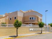 Chalet en venta en La Siesta, Alicante Costa Blanca