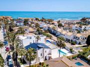 Chalet en venta en La Zenia, Alicante Costa Blanca