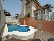 Chalet en venta en La Zenia, Alicante Costa Blanca