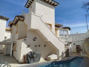 Chalet en venta en La Zenia, Alicante Costa Blanca
