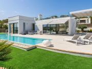 Chalet en venta en Las Colinas Golf, Alicante Costa Blanca