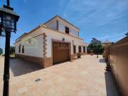 Chalet en venta en Lepe. CHALET CON PARCELA EN LEPE....