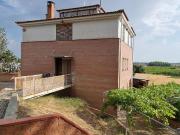 Chalet en venta en Lleida, de 245 m² 8 habitaciones por...