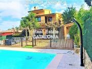 Chalet en venta en Lloret de Mar, de 239 m² 4...