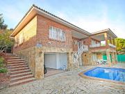 Chalet en venta en Lloret de Mar, de 280 m² 7...
