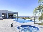 Chalet en venta en Los Flamingos, Málaga Costa del Sol