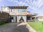 Chalet en venta en Lugo, Parroquias del Oeste. CASA CON...