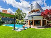 Chalet en venta en Madrid, Aravaca. Presentamos el lujo...