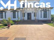 Chalet en venta en Mairena del Alcor. CHALET RURAL DE...