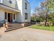 Chalet en venta en Mairena del Alcor. DISFRUTA DE ÉSTA...