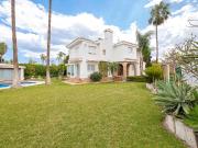 Chalet en venta en Málaga, Guadalmar. Venta de villa de...