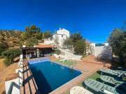 Chalet en venta en Málaga, Olías. FINCA RÚSTICA CON CASA...