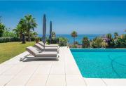 Chalet en venta en Manilva, Chullera. Villa con vista al...